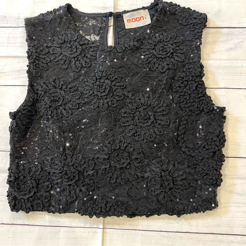 Moon Black Floral Lace Crop Top